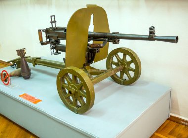 Azov, Rusya - 27 Temmuz 2019: Azov Tarih ve Arkeoloji Müzesi 'nin bir sergisi olan makineli tüfek Sg-43