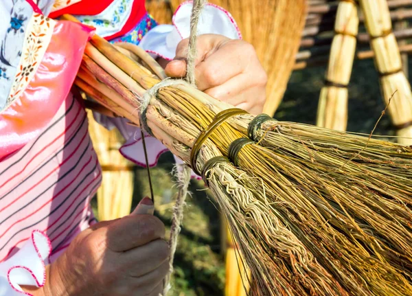 Making Home Broom Sorghum Branches — Stock Photo, Image