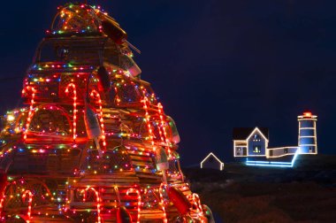 Istakoz tuzağı Noel ağacı Maine Nubble Lighthouse yakınındaki 