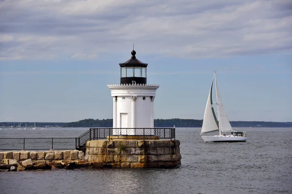 Sailing Past Portland Breakwater Lighthouse in Maine — Stock Photo, Image