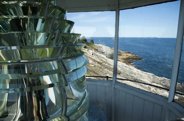 Vue depuis le phare du Maine avec lentille Fresnel — Photo