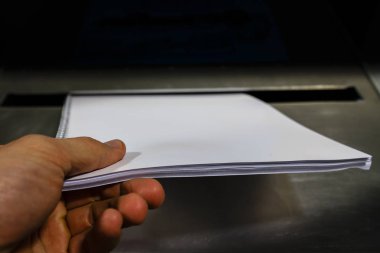 Metal Bin konteyner, 2015