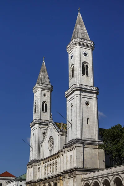 Catholic Parish and University Church Ludwigskirche in Munich, G — Stock Photo, Image