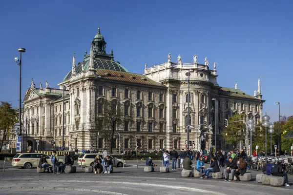 Justičního paláce v Mnichově, Německo, 2015 — Stock fotografie
