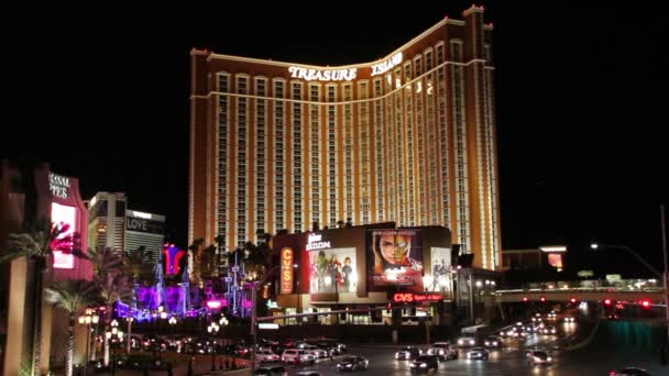 Las Vegas Boulevard and Treasure Island Hotel, EUA, 2017 — Vídeo de Stock