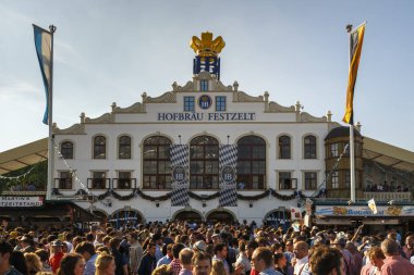 Hofbraeu çadırına Oktoberfest Münih, Almanya, 2016