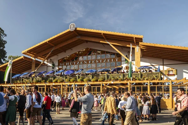 Schuetzenfestzelt all'Oktoberfest di Monaco di Baviera, Germania, 2016 — Foto Stock