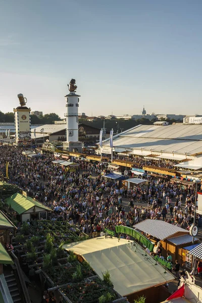 Oktoberfest fairgound a Monaco di Baviera, Germania, 2016 — Foto Stock