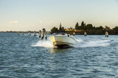 Venedik, İtalya'da, 2016 commuting su taksi