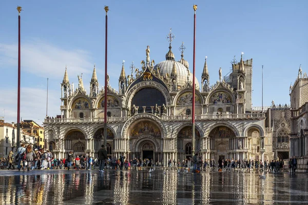 San Marco Bazilikası'nın ve St Mark's meydanından Venedik, İtalya, 2016