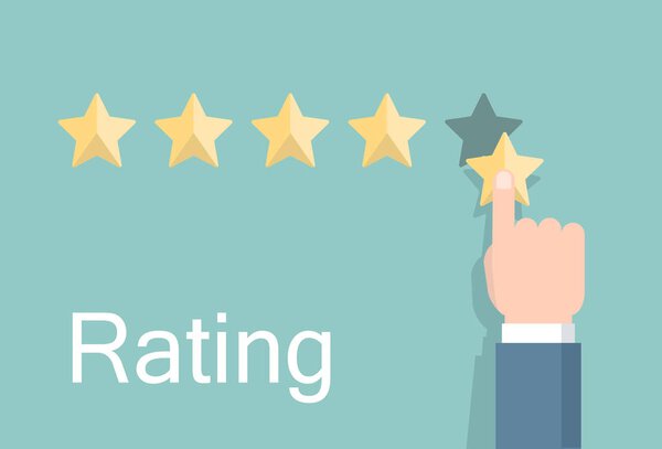 Рука держит палец со звездой, оценивает 5 звезд. Рейтинги
 