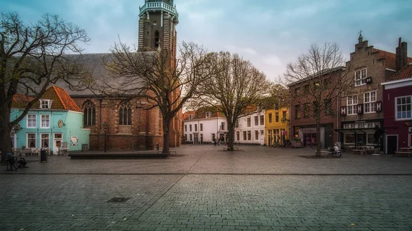 Vlissingen, Zeeland, Hollanda/Hollanda - Kasım 2017: Şehrin merkezinde kilise Saint Jakob (Sint Jacobskerk)