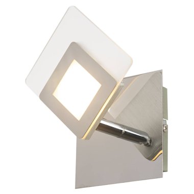 İzole edilmiş beyaz arkaplanda klasik tarzda bir duvar lambası.