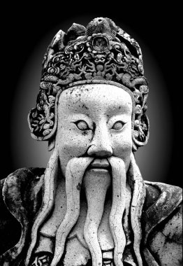 Genel Budizm Tapınağı'nda eski vintage Çinli savaşçı heykeli 