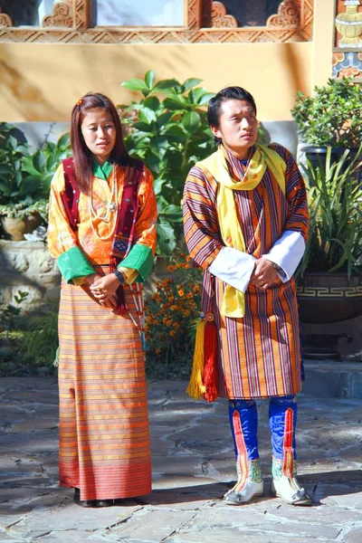 : Paro, Bhutan - 10 Kasım 2012: Genç tanımlanamayan birkaç 