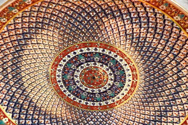 Tay geleneksel Benjarong ware, ünlü p paterni yakın çekim