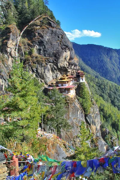 Taktshang Goemba ou mosteiro ninho de tigre, Paro, Butão . — Fotografia de Stock