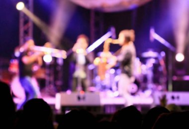 Yumuşak bulanık grup Rüzgar aletleri geyikten oynamak müzisyen