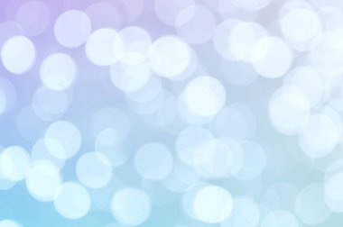 Mavi mor renk bokeh hafif bulanık / reflectio su