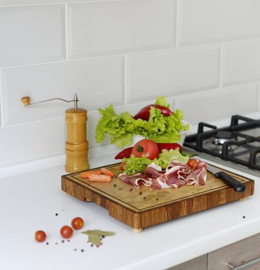 Mutfakta yemek pişirme süreci