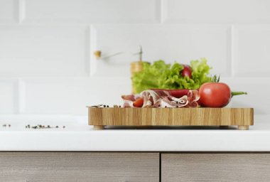 Mutfakta yemek pişirme süreci