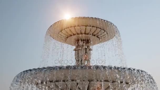 3d animation of fountain close up backlighting — Stock Video