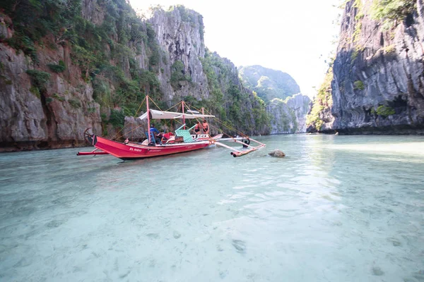 Paradiesische Insel Und Kristallklares Wasser Von Nido Palawan Philippinen — Stockfoto