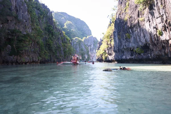 Paradiesische Insel Und Kristallklares Wasser Von Nido Palawan Philippinen — Stockfoto