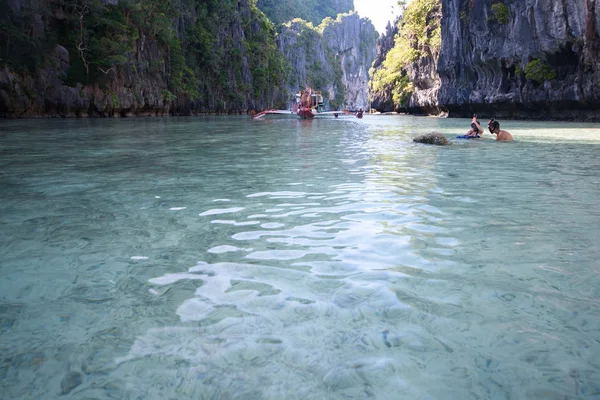 Paradiesische Insel Und Kristallklares Wasser Von Nido Palawan Philippinen — Stockfoto