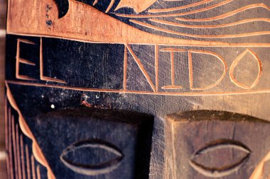 Ahşap El Nido Palawan, eğri