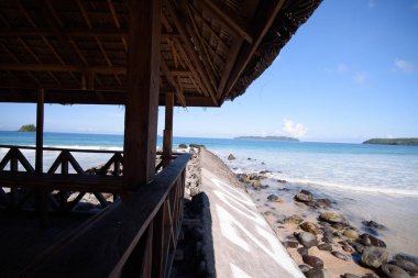 Nipa kulübesi Nakpan Sahili, Palawan, Filipinler