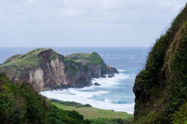 Chadpidan Boulder Sahili, Batanes, Filipinler.