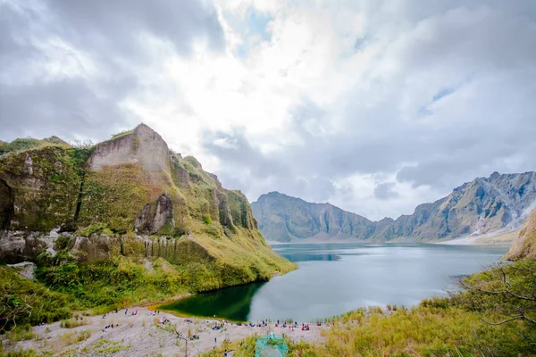 Mt.Pinatubo Krater Gölü, güzel bir felaket.