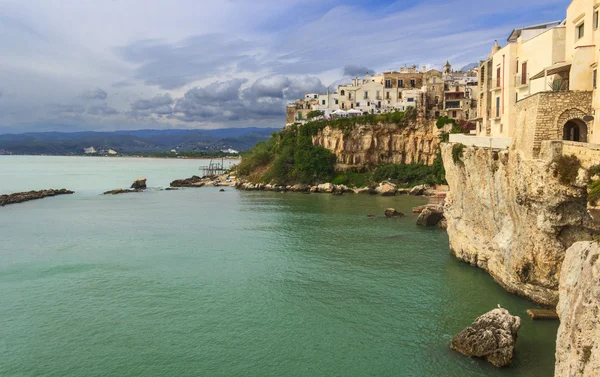 Gargano kust: baai van Vieste.-(Apulia) Italië- — Stockfoto