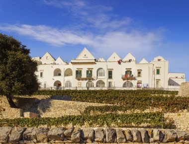  İtalya: Locorotondo bir tepe üzerinde koydu içinde en güzel eski kasaba Apulia en müstehcen silüetini biridir.