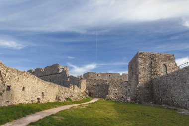 Monte Sant'Angelo Castle.It görünümüdür bir mimari içinde Apulia kasaba, Monte Sant'Angelo, İtalya.