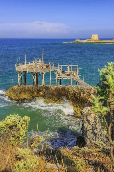Apulië Zee Trebuchet Het Karakteristieke Trabucco Achtergrond Voor Lange Wandelingen — Stockfoto