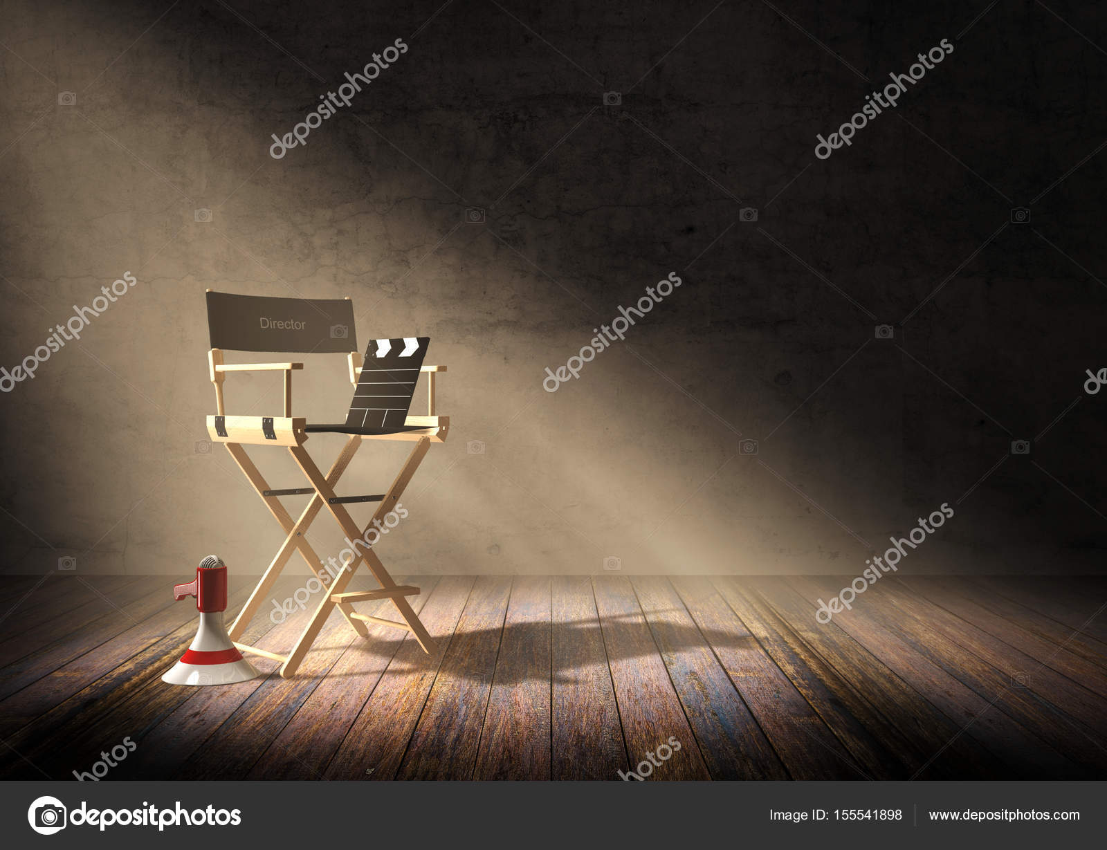 Sedia da regista con clapper board e megafono in scena