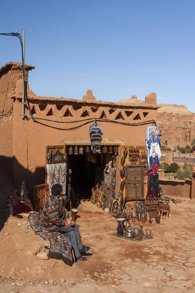 Straatmarkten op weg naar de versterkte At Benhaddou Morocco — Stockfoto