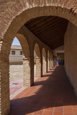 San Lorenzo Kilisesi. Roma tarzı Mudejar Kilisesi Deta