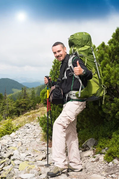 Traveler menunjukkan tanda OK — Stok Foto