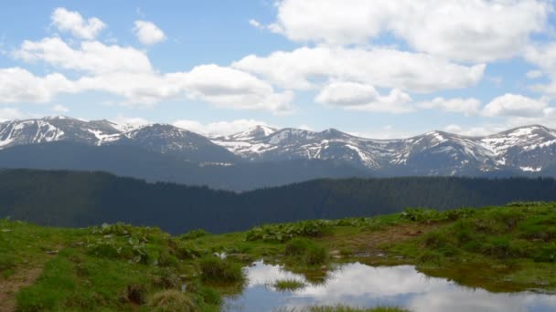 Schöne Berglandschaft — Stockvideo