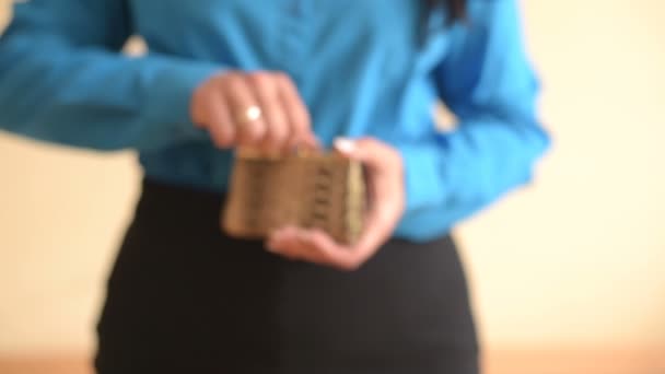 Female Showing Empty Wallet — Stock Video