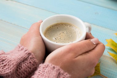 fincan kahve holding eller