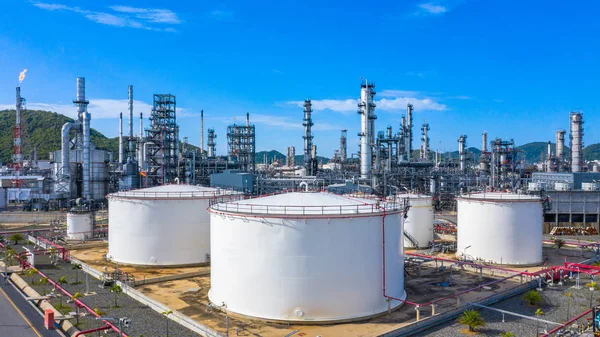 Petrol, rafineri ve petrokimya, fabrika sanayi işleri.
