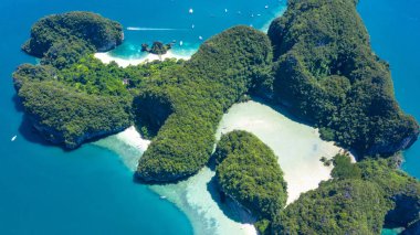 Koh Hong ya da Krabi 'deki Ko Hong adası ve yukarıdaki deniz, Beau.