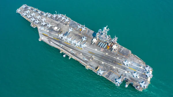 Askeri donanma nükleer uçak gemisi, askeri donanma gemisi carri — Stok fotoğraf