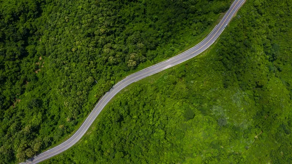 Aerial view of road on green forest mountain, Aerial view of for — Stock Photo, Image