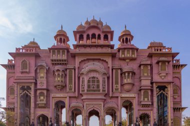 Patrika kapısı, Jaipur 'un dokuzuncu kapısı Jawahar Circle' da, Patrika kapısı 