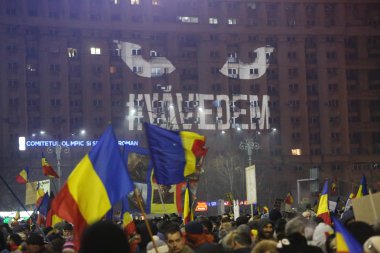Üç yüz bin protesto insanlar
